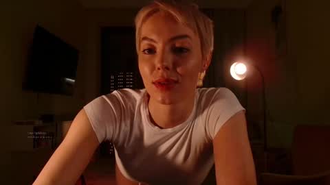 Snapshot of spiklencii chatting on 12-17-25, 06:14 Elizabeth online show from 12-17-25, 06:14