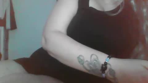 Snapshot of spinnerbitch chatting on 02-13-25, 10:23 Vanessa Spade online show from 02-13-25, 10:23