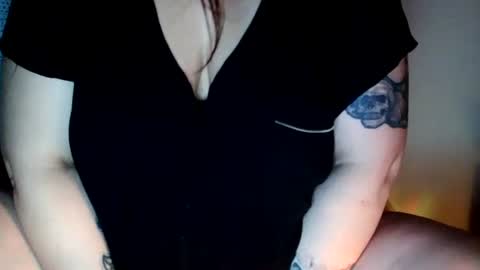 Snapshot of spinnerbitch chatting on 01-13-26, 12:54 Vanessa Spade online show from 01-13-26, 12:54