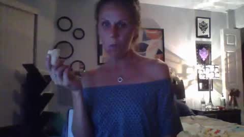 Rose online show from 12-18-25, 04:18