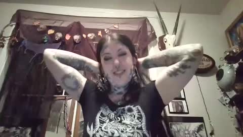 spirithalloqveen online show from 10-14-25, 06:14