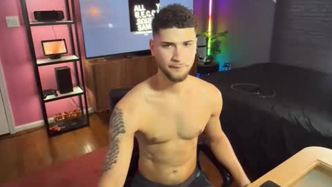 Snapshot of splash8x chatting on 01-12-26, 03:39 Splash8x online show from 01-12-26, 03:39