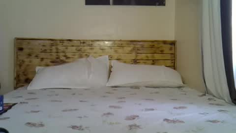 Snapshot of splasher_queen chatting on 11-20-25, 08:14 Splasher online show from 11-20-25, 08:14