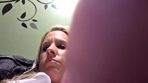 Snapshot of spnk6me9 chatting on 01-08-26, 10:01 spnk6me9 online show from 01-08-26, 10:01