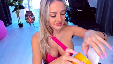 Anna online show from 01-12-25, 11:50