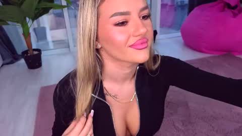 Anna online show from 11-28-25, 12:08