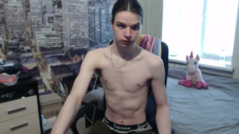 Snapshot of sponge_bob_spencer chatting on 06-14-26, 01:58 Boris Fedya Kolya online show from 06-14-26, 01:58