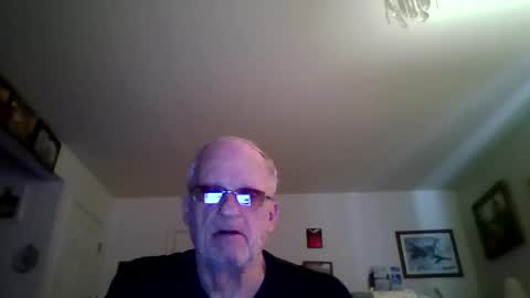 Snapshot of spongebobpineapple70 chatting on 05-17-26, 11:39 spongebobpineapple70 online show from 05-17-26, 11:39