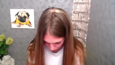 Snapshot of sport_tall_karina chatting on 02-19-25, 08:44 Karina online show from 02-19-25, 08:44