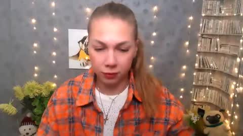 Snapshot of sport_tall_karina chatting on 03-10-25, 08:04 Karina online show from 03-10-25, 08:04