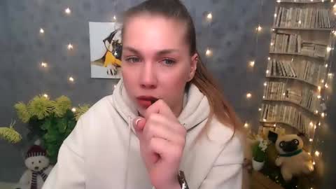 Snapshot of sport_tall_karina chatting on 03-11-25, 08:20 Karina online show from 03-11-25, 08:20