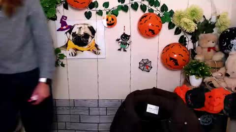 Snapshot of sport_tall_karina chatting on 10-30-25, 08:27 Karina online show from 10-30-25, 08:27