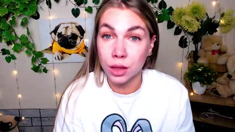 Snapshot of sport_tall_karina chatting on 11-15-25, 01:07 Karina online show from 11-15-25, 01:07