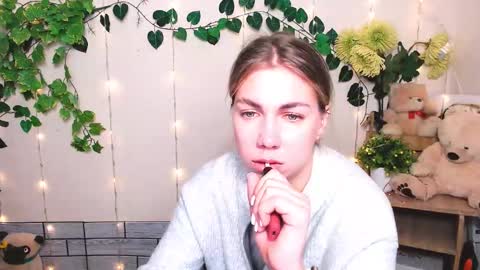 Snapshot of sport_tall_karina chatting on 11-28-25, 08:17 Karina online show from 11-28-25, 08:17