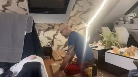 Snapshot of sportman66paris4 chatting on 12-17-25, 05:41 sportman66paris4 online show from 12-17-25, 05:41