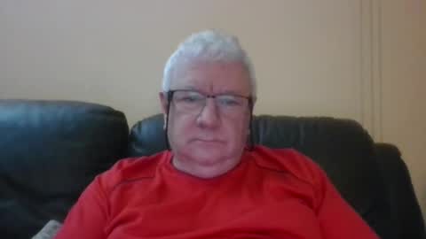 Snapshot of springtine chatting on 05-13-26, 10:49 springtine online show from 05-13-26, 10:49