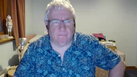 Snapshot of springtine chatting on 05-31-26, 11:06 springtine online show from 05-31-26, 11:06