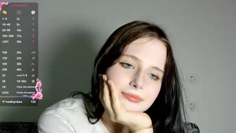 Snapshot of sqsonya chatting on 07-24-26, 07:45 marunyashh online show from 07-24-26, 07:45
