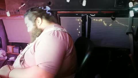 Your Pal Squeaks online show from 01-28-25, 04:39