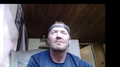 Snapshot of squegly chatting on 05-14-26, 09:49 Bryan online show from 05-14-26, 09:49