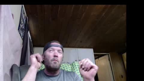 Snapshot of squegly chatting on 05-19-26, 04:24 Bryan online show from 05-19-26, 04:24
