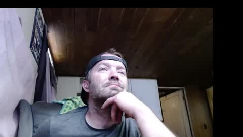 Snapshot of squegly chatting on 05-20-26, 07:31 Bryan online show from 05-20-26, 07:31