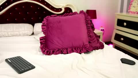 Snapshot of squirt_bunny69 chatting on 05-27-26, 01:57 Stacy online show from 05-27-26, 01:57