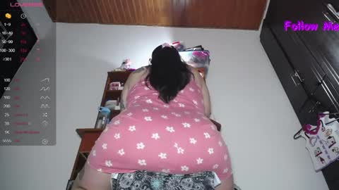 Snapshot of squirtmachinex chatting on 05-22-26, 01:57 Wanda online show from 05-22-26, 01:57