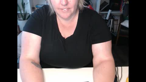 Messi Jessi online show from 12-10-24, 02:28