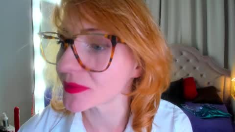 Snapshot of squirtymom chatting on 10-12-25, 10:53 Alisa online show from 10-12-25, 10:53