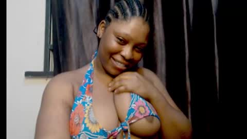 Snapshot of squirtyqueenxx chatting on 09-19-25, 11:16 gold online show from 09-19-25, 11:16
