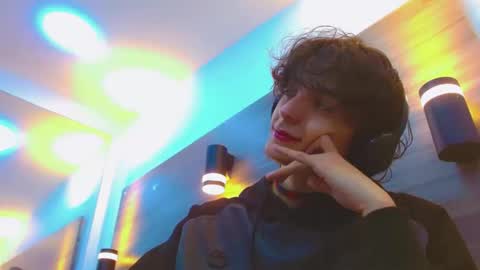 ethan online show from 03-31-26, 01:00