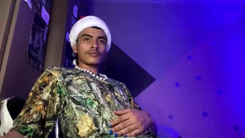 Snapshot of srcejotas chatting on 12-13-24, 01:37 sorry mom online show from 12-13-24, 01:37