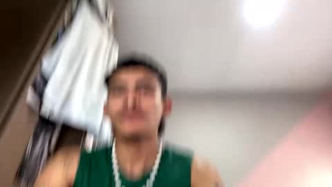 Snapshot of srcejotas chatting on 12-19-24, 02:35 sorry mom online show from 12-19-24, 02:35