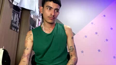Snapshot of srcejotas chatting on 12-19-24, 10:53 sorry mom online show from 12-19-24, 10:53