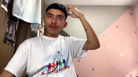 Snapshot of srcejotas chatting on 12-22-24, 05:21 sorry mom online show from 12-22-24, 05:21