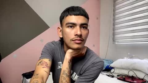 Snapshot of srcejotas chatting on 01-21-25, 03:43 sorry mom online show from 01-21-25, 03:43