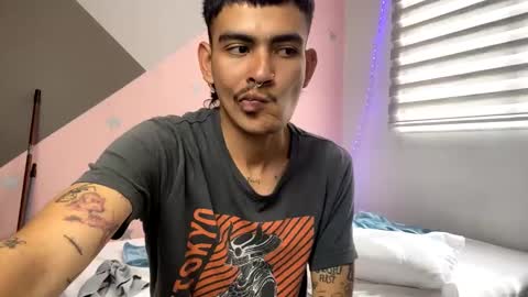 Snapshot of srcejotas chatting on 01-25-25, 07:07 sorry mom online show from 01-25-25, 07:07