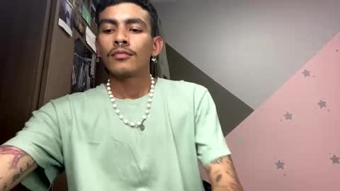 Snapshot of srcejotas chatting on 02-10-25, 11:13 sorry mom online show from 02-10-25, 11:13