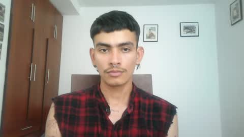 Snapshot of srcejotas chatting on 02-24-25, 09:09 sorry mom online show from 02-24-25, 09:09