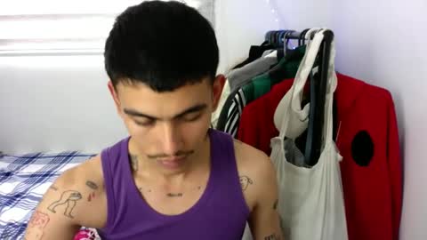 Snapshot of srcejotas chatting on 09-12-25, 08:09 sorry mom online show from 09-12-25, 08:09