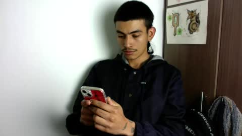 Snapshot of srcejotas chatting on 09-26-25, 11:09 sorry mom online show from 09-26-25, 11:09