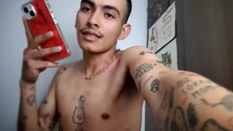 Snapshot of srcejotas chatting on 10-18-25, 07:03 sorry mom online show from 10-18-25, 07:03