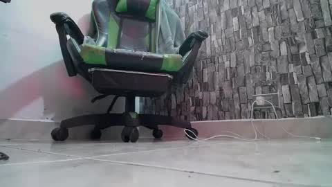 Snapshot of srfindomfeet_ chatting on 02-06-25, 06:56 sr master cum its my old account online show from 02-06-25, 06:56