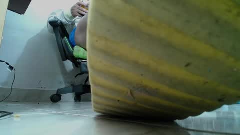 Snapshot of srfindomfeet_ chatting on 02-13-25, 07:03 sr master cum its my old account online show from 02-13-25, 07:03