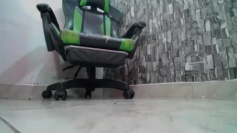 Snapshot of srfindomfeet_ chatting on 03-02-25, 07:56 sr master cum its my old account online show from 03-02-25, 07:56