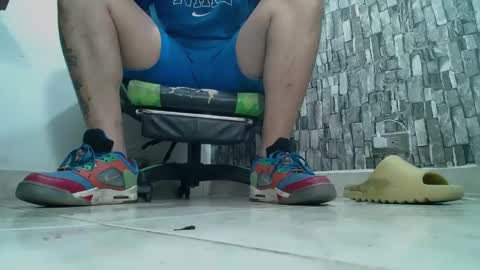 Snapshot of srfindomfeet_ chatting on 03-03-25, 12:37 sr master cum its my old account online show from 03-03-25, 12:37