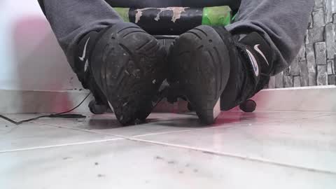 Snapshot of srfindomfeet_ chatting on 10-01-25, 02:23 sr master cum its my old account online show from 10-01-25, 02:23