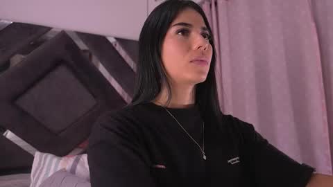 Snapshot of ss_samantha chatting on 10-27-25, 07:18 samantha online show from 10-27-25, 07:18