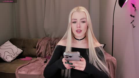 Snapshot of ssashagarter chatting on 12-05-24, 02:53 Alexandra online show from 12-05-24, 02:53